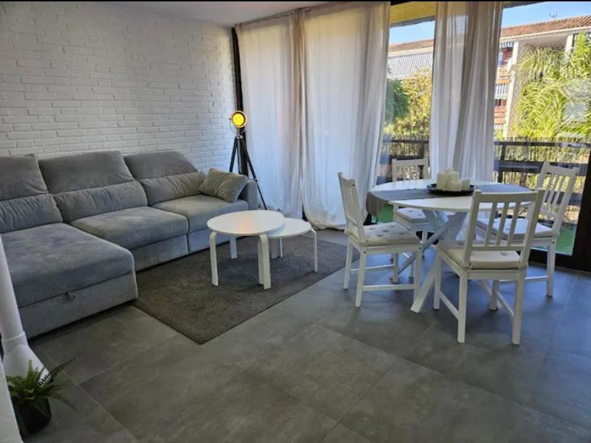 Apartemen Beautiful Flat - Great Location